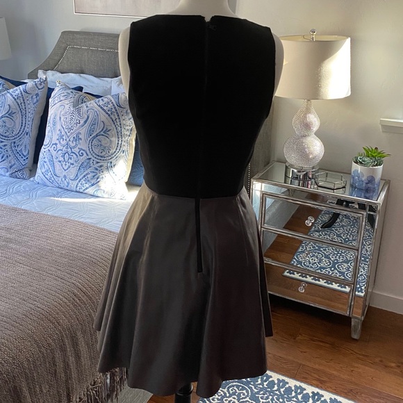 Cute Alice&Olivia gray and black small dress - Picture 3 of 4